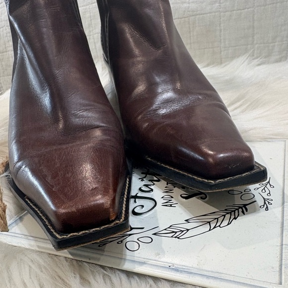 Stuart Weitzman Dark Brown Leather Western Booties EUC Sz 8 - Picture 11 of 11